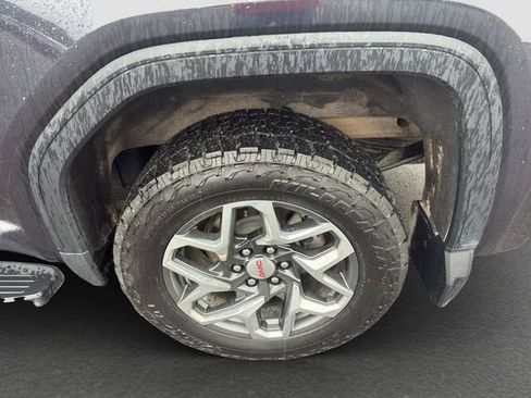Used 2024 GMC Sierra 1500 SLT w/ SLT Premium Plus Package AWD/4WD image 11