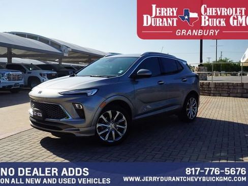 Used 2024 Buick Encore GX Avenir w/ Avenir Convenience Package AWD/4WD image 4
