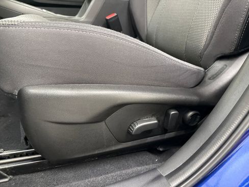 Used 2024 Subaru Crosstrek 2.0i Premium image 13