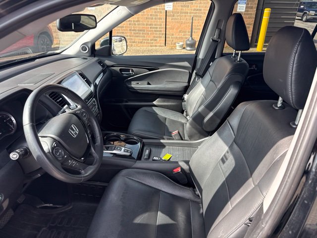 Used 2017 Honda Pilot Touring image 5