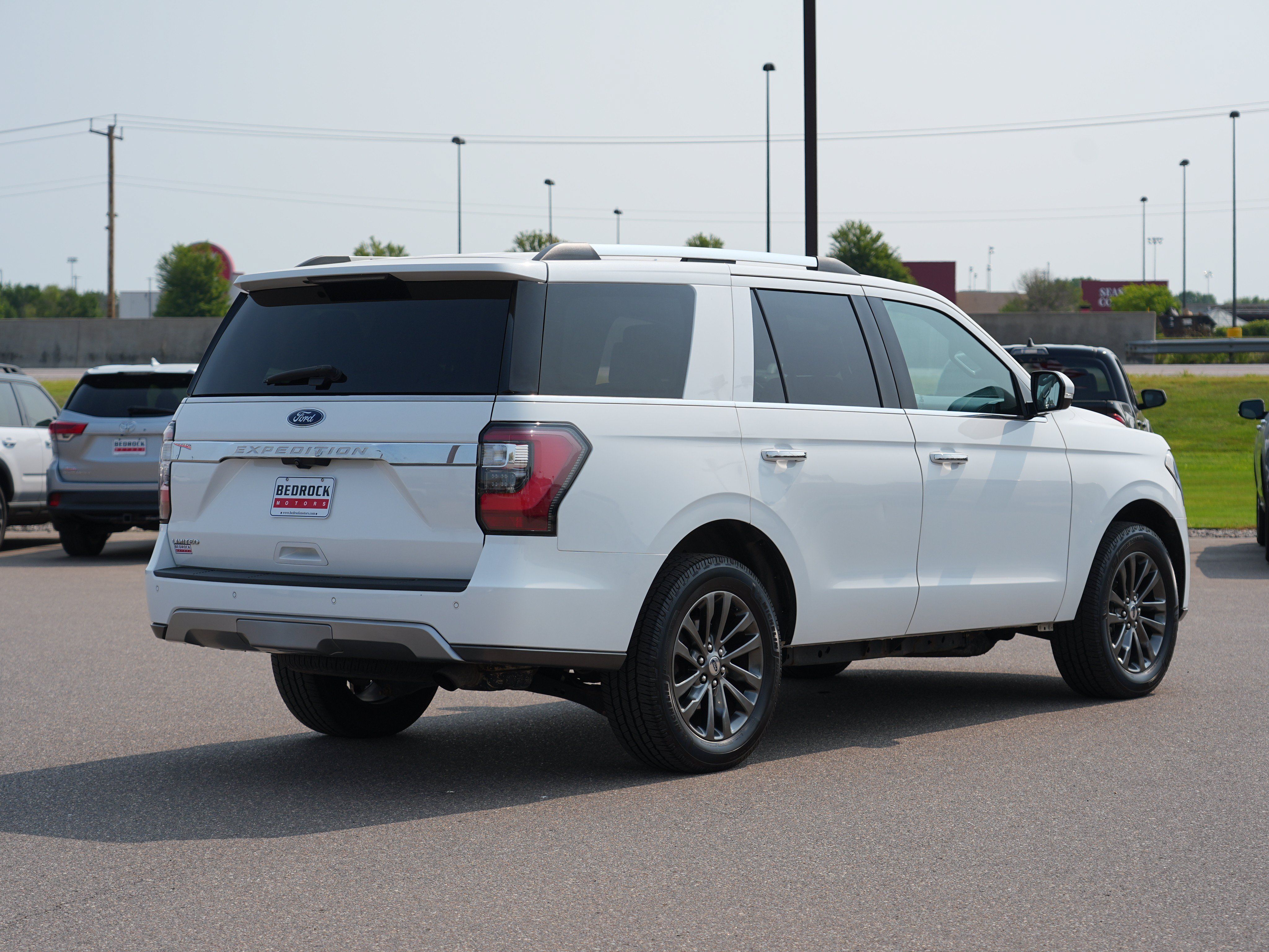 Used 2020 Ford Expedition Limited AWD/4WD image 3