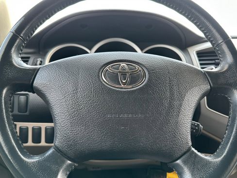 Used 2006 Toyota Tacoma PreRunner image 32