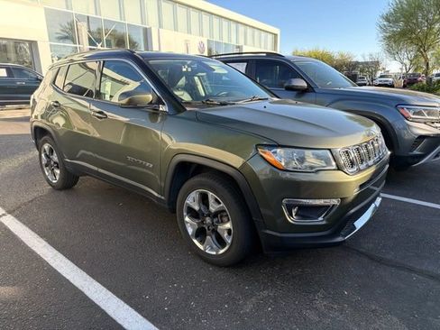 Used 2019 Jeep Compass Limited w/ Trailer Tow Group AWD/4WD image 2