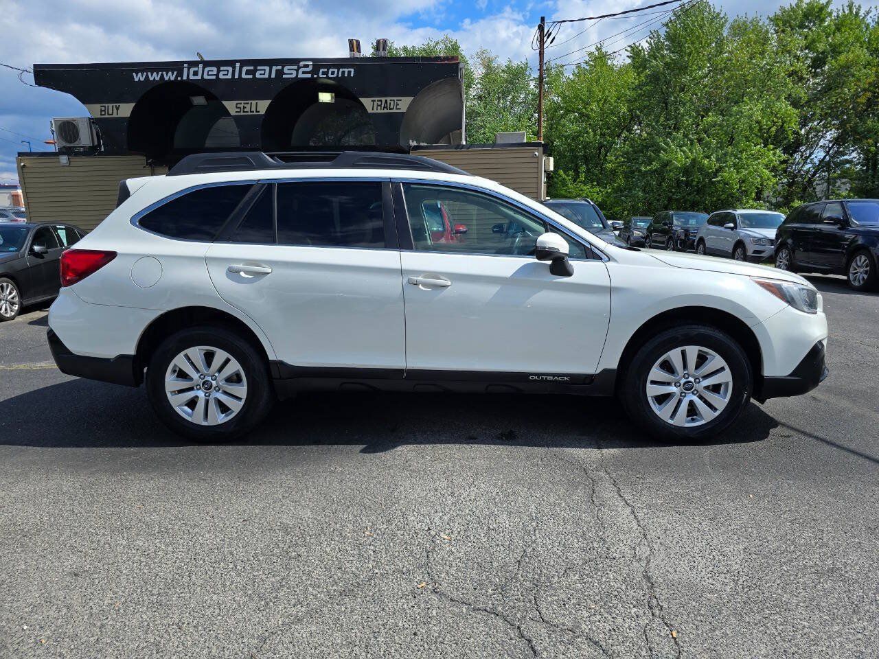 Used 2018 Subaru Outback 2.5i Premium AWD/4WD image 2