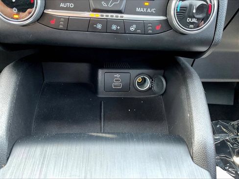 Used 2024 Ford Escape Active AWD/4WD image 15