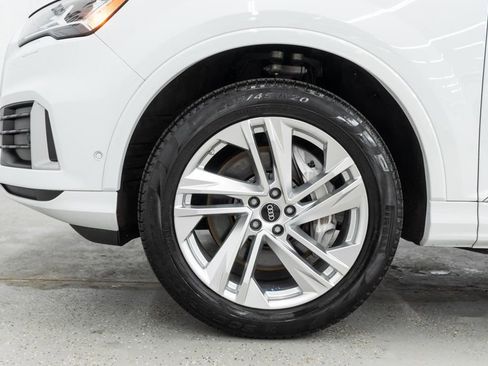 Used 2023 Audi Q7 2.0T Premium w/ Convenience Package AWD/4WD image 33