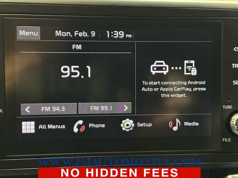Used 2024 Kia Carnival LX FWD image 25