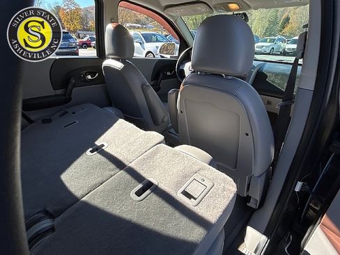 Used 2005 Saturn Vue AWD V6 image 18