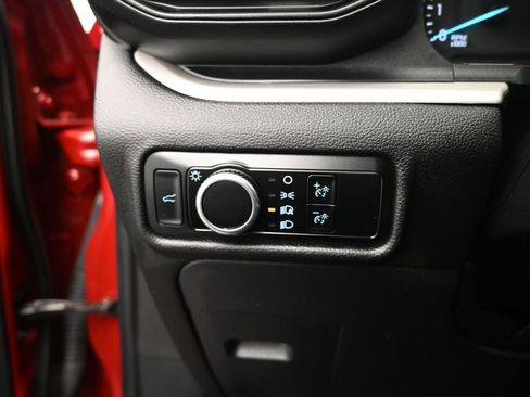 Certified 2023 Ford Explorer XLT RWD image 12