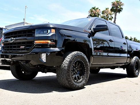 Used 2018 Chevrolet Silverado 1500 LT w/ All Star Edition AWD/4WD image 1