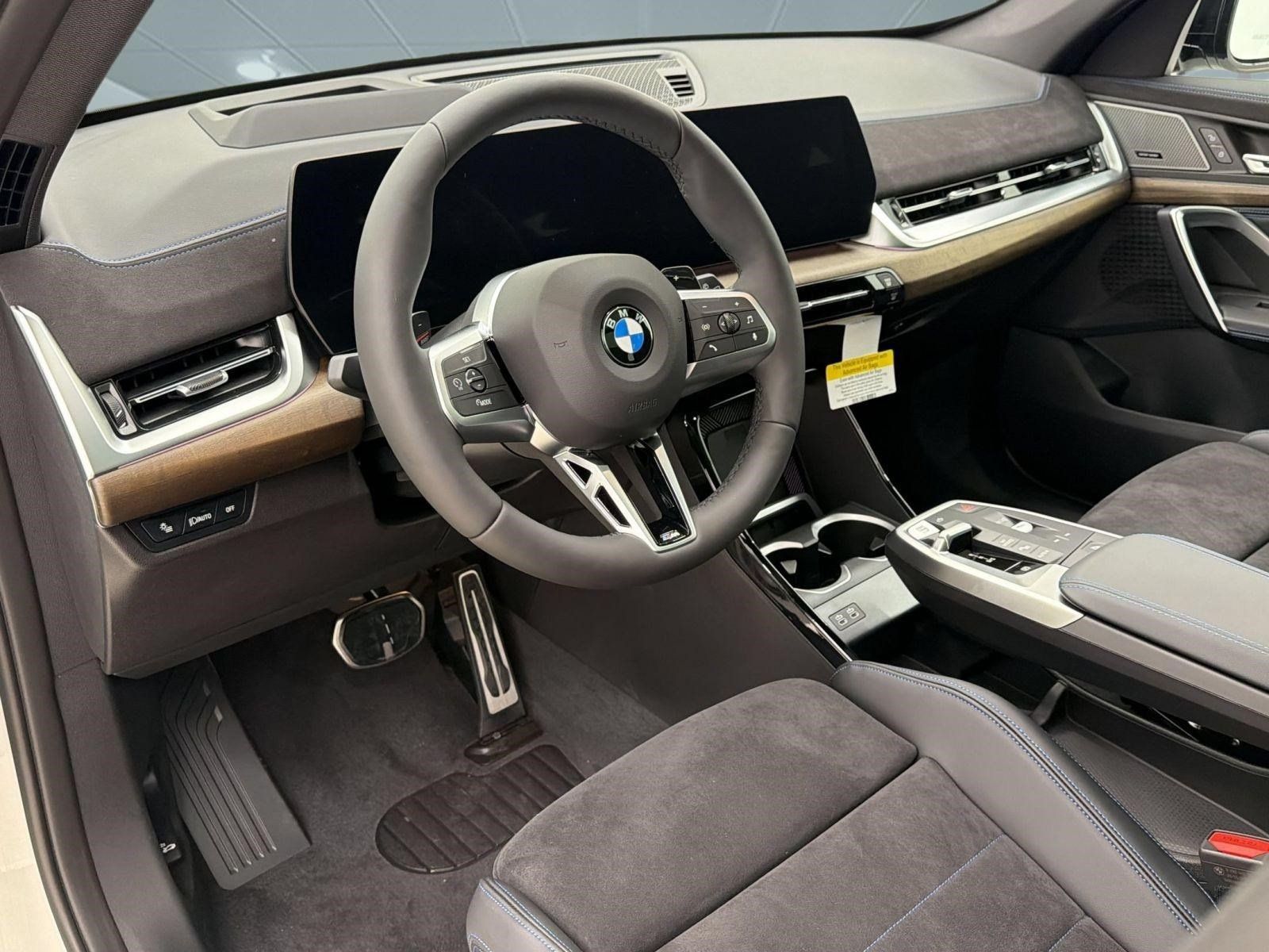 New 2026 BMW X1 xDrive28i w/ Technology Package AWD/4WD image 4