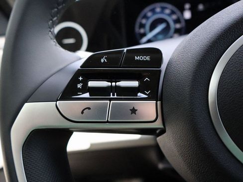 New 2025 Hyundai Elantra Limited image 27