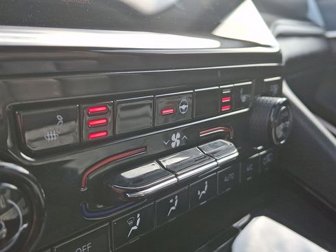 Used 2022 Jeep Grand Cherokee L Limited image 26