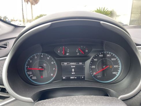 Used 2018 Chevrolet Malibu LS image 11