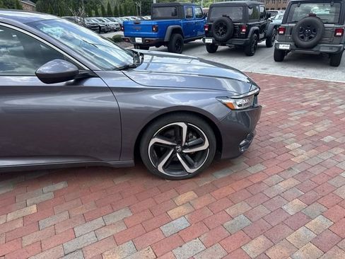 Used 2019 Honda Accord Sport image 17