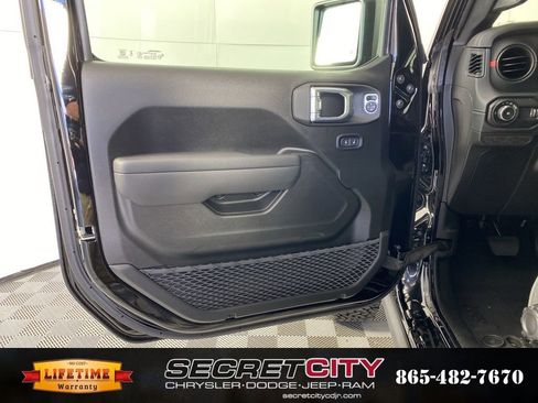 New 2026 Jeep Wrangler Unlimited Rubicon w/ Steel Bumper Group image 12