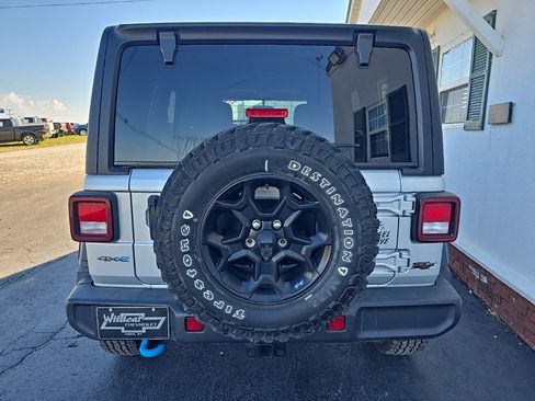 Used 2023 Jeep Wrangler Unlimited image 7