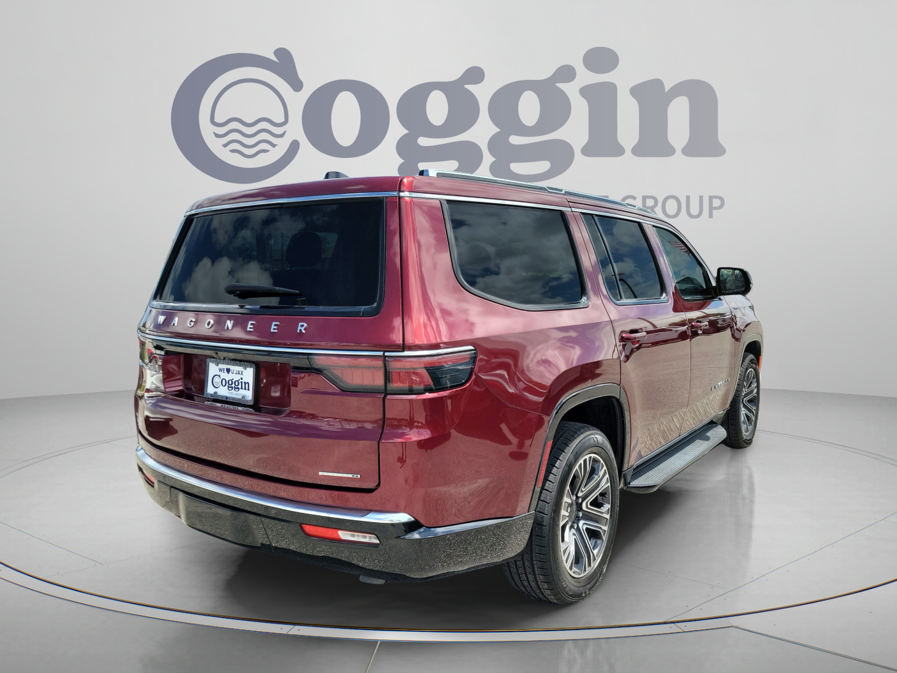 Used 2024 Jeep Wagoneer Series II w/ Flexible Seating Group RWD image 3