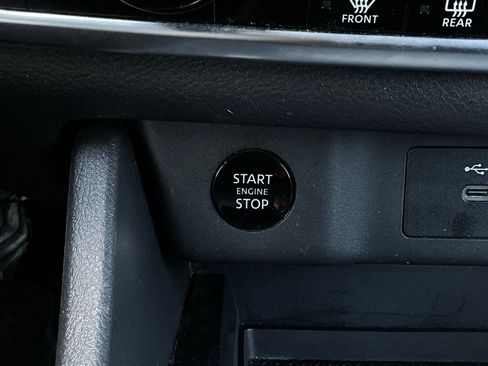 Used 2025 Nissan Rogue SV image 26