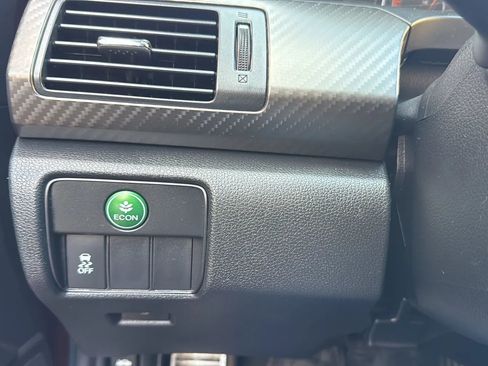 Used 2017 Honda Accord Sport image 15