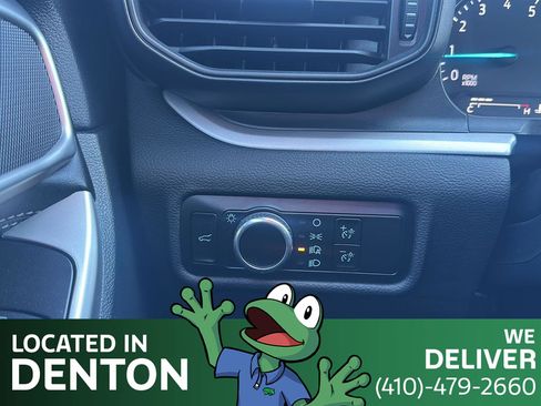 Used 2023 Ford Explorer XLT image 26
