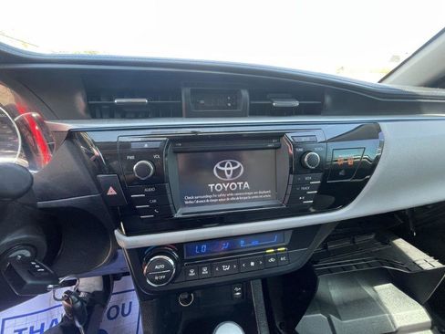 Used 2016 Toyota Corolla LE FWD image 6