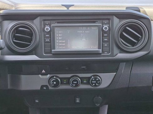 Used 2017 Toyota Tacoma SR RWD image 17
