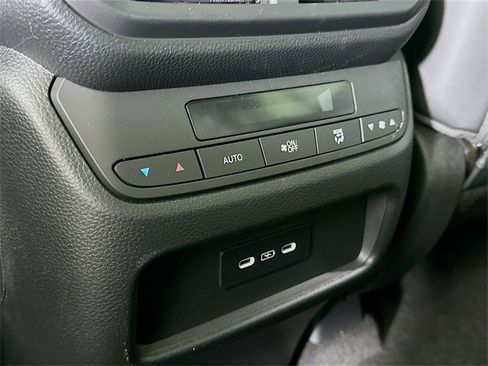 Certified 2025 Honda Pilot Touring image 33