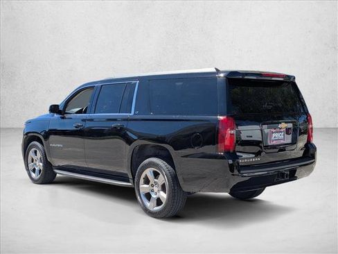 Used 2017 Chevrolet Suburban LT image 8