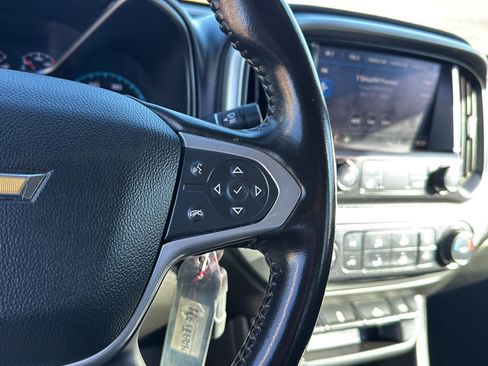 Used 2020 Chevrolet Colorado LT image 19