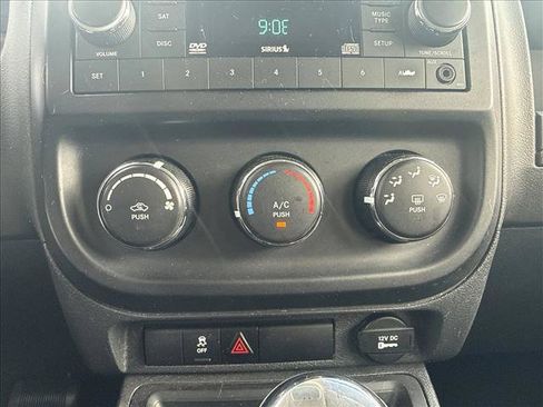 Used 2016 Jeep Patriot Sport w/ Power Value Group FWD image 12
