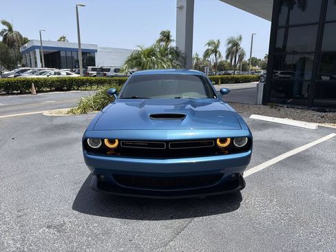 Used 2022 Dodge Challenger R/T RWD image 3