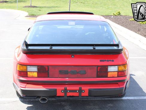 Used 1988 Porsche 944 Coupe image 4