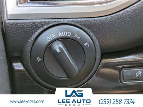 Used 2017 Nissan Titan SV image 18