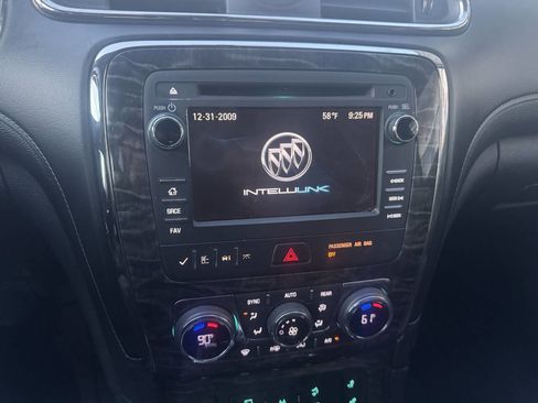 Used 2013 Buick Enclave Leather image 24