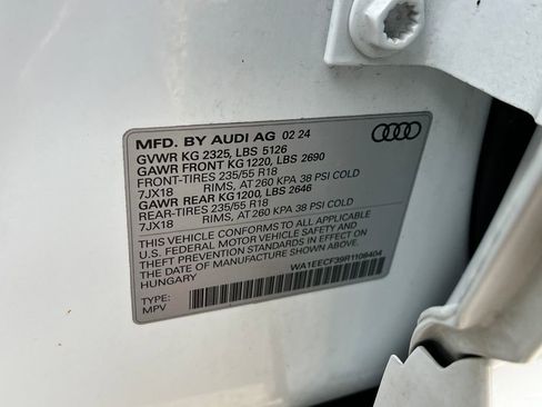 Used 2024 Audi Q3 2.0T Premium Plus w/ Premium Plus Package image 28