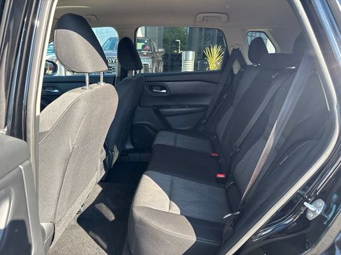 Used 2025 Nissan Rogue SV FWD image 14