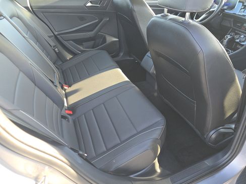 Used 2024 Volkswagen Jetta SE image 16