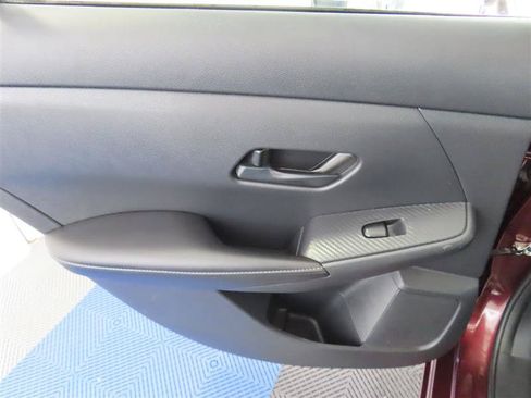Used 2025 Nissan Sentra SV FWD image 28