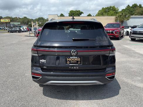 New 2026 Volkswagen Taos SE FWD image 7