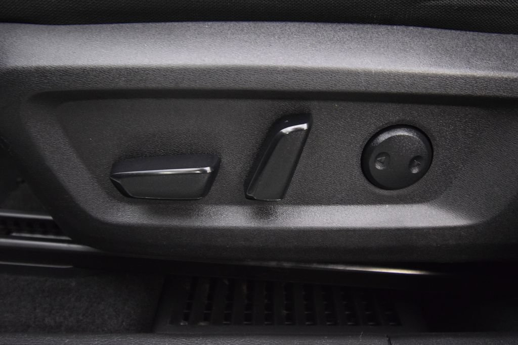Used 2023 Nissan Rogue SV AWD/4WD image 21
