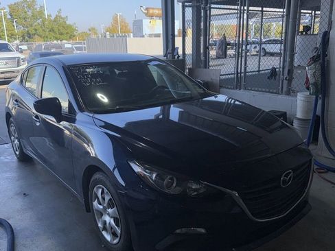 Used 2016 MAZDA MAZDA3 i Sport image 3