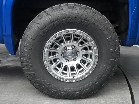 Used 2022 GMC Sierra 1500 Elevation w/ Elevation Premium Package AWD/4WD image 14