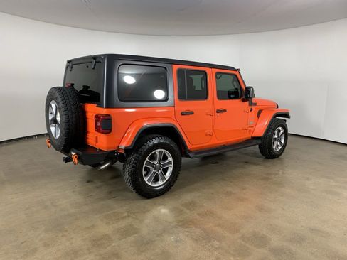 Used 2018 Jeep Wrangler Unlimited Sahara image 8