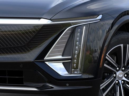 New 2027 Cadillac Lyriq Luxury RWD image 10