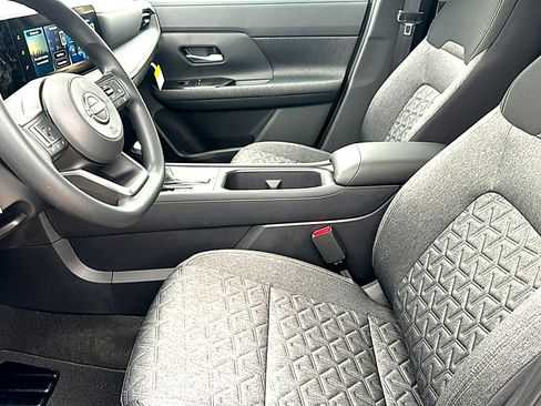 New 2026 Nissan Kicks SV w/ SV Premium Package FWD image 10