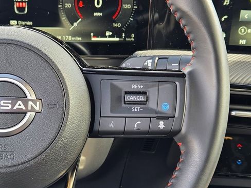 Used 2025 Nissan Kicks SR image 27