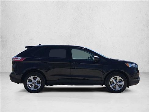 Used 2022 Ford Edge SE image 4
