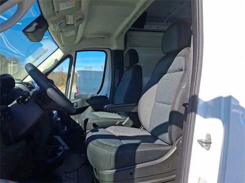 Used 2025 RAM ProMaster 2500 image 13