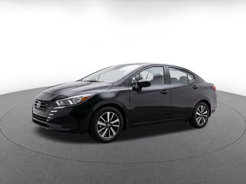 Used 2025 Nissan Versa SV FWD image 3